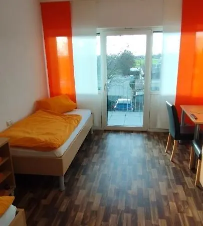 Aparthotel Gaststätte Zur Tribüne