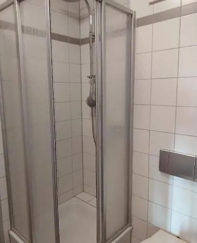 Apart Otel Gaststaette Zur Tribuene *