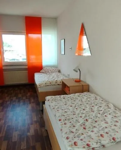 Apart Otel Gaststaette Zur Tribuene